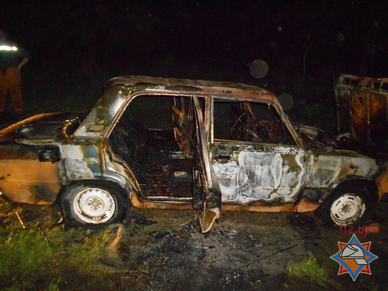 Сгоревший автомобиль «ВАЗ-2106»