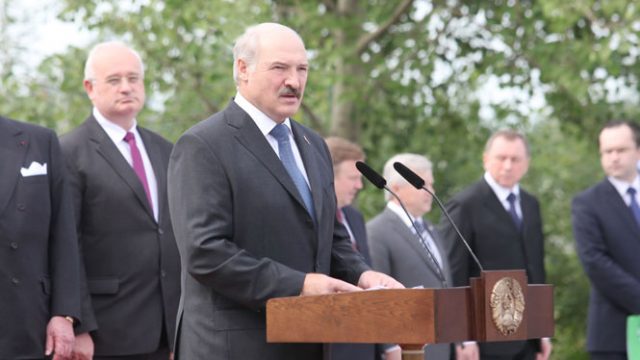 Лукашенко на церемонии 
