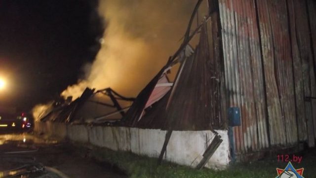 Пожар на мебельной фабрике в Ельске