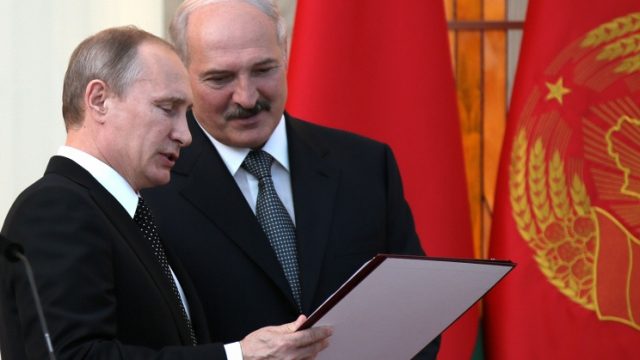 Путин поздравил Лукашенко 
