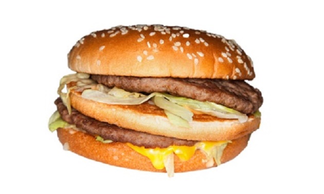 К ужасу защитников общественного здоровья, компания McDonald's расширяет зону доставки на дом