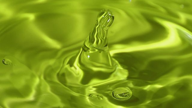 Зеленая вода в кранах