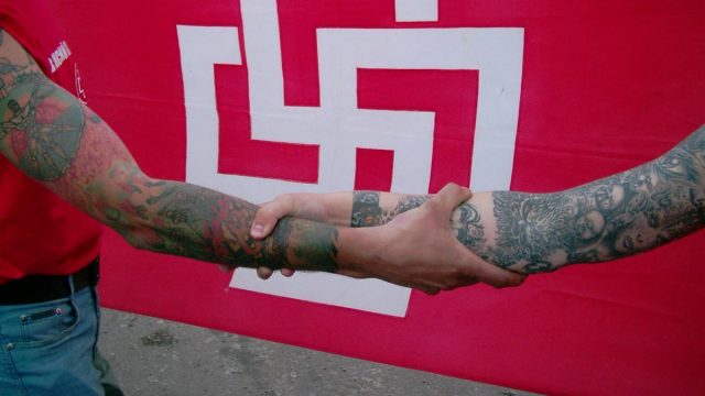  В Бресте неонацисты избили подростка   