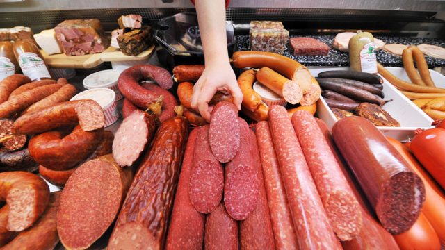 Россельхознадзор обнаружил в белорусском мясе палочковидные бактерии