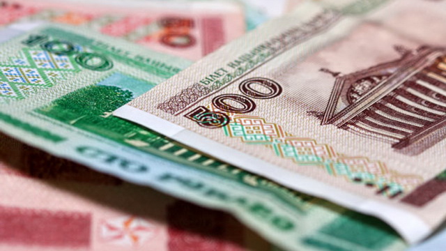 Белорусский рубль незначительно укрепился