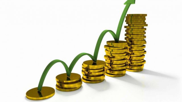 Средняя зарплата по Беларуси в марте выросла на 354,6 тысяч рублей
