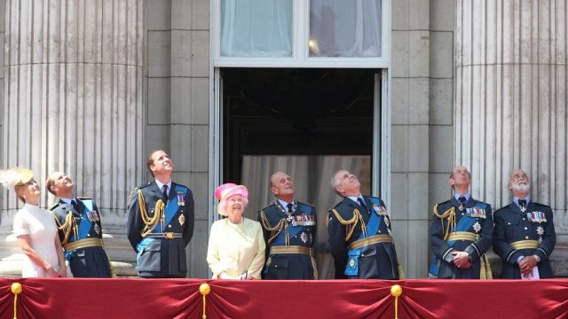 члены королевской семьи
