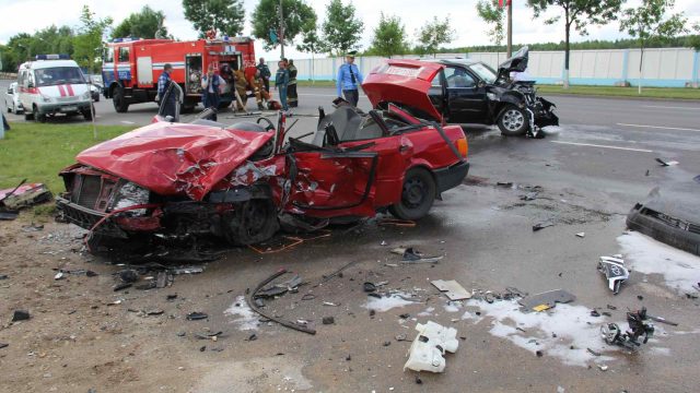 В Витебске в серьёзной аварии погиб водитель "Ауди"