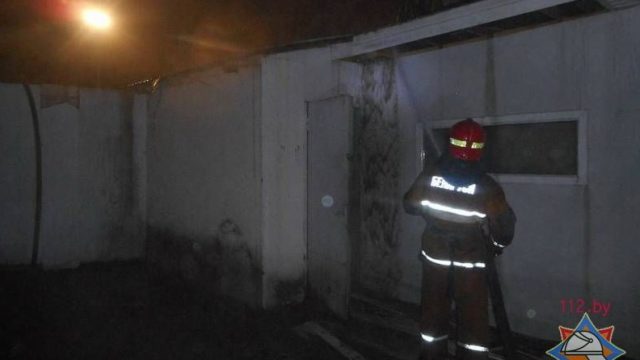 В Бобруйске спасатели предотвратили пожар на деревообрабатывающем предприятии