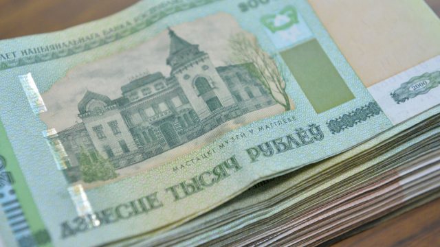В Витебске менеджер частной фирмы незаконно присвоил более 4.5 млрд. рублей
