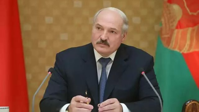 Лукашенко: В экономике мы достигли дна и ниже падать не имеем права