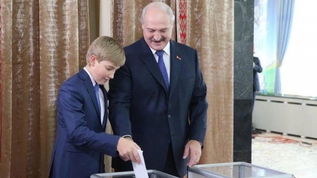 Лукашенко на выборах