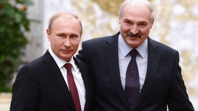 Владимир Путин официально поздравил Александра Лукашенко с победой на выборах