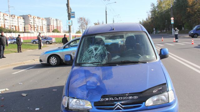 В Витебске водитель сбил двух 19-летних девушек