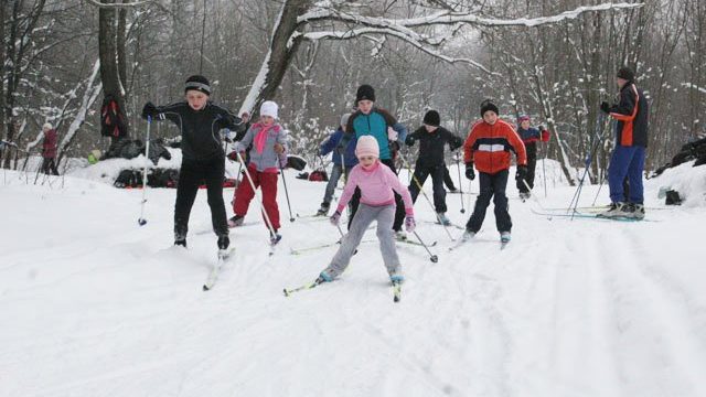 В парке "Курасовщина" проходит праздник "Долина новогодних развлечений"