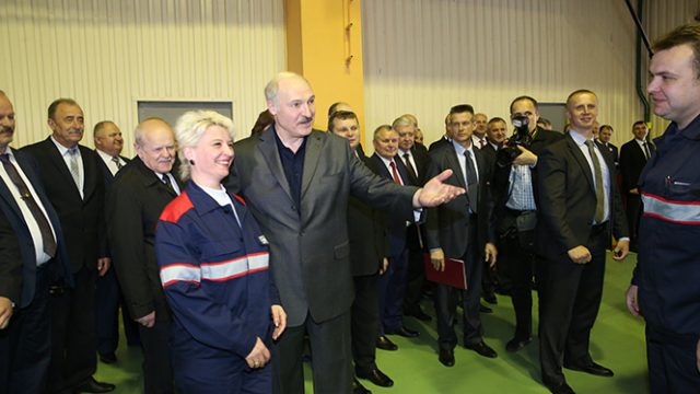 Лукашенко на заводе