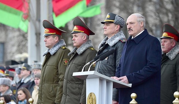 Лукашенко на марше