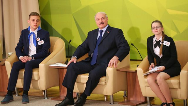 Лукашенко про школы 