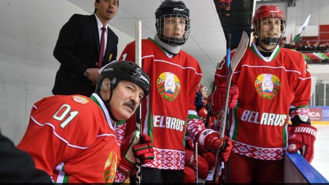 Лукашенко и хоккей 