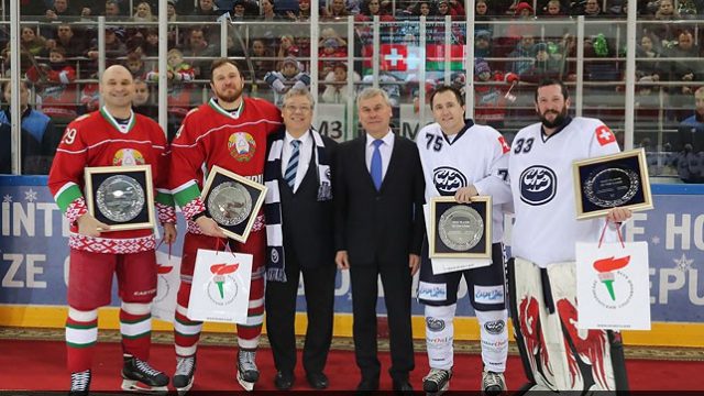 Лукашенко и хоккей
