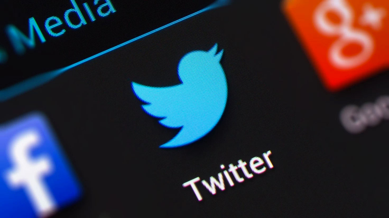Социальная сеть Twitter просит поменять пароли из-за ошибки в системе