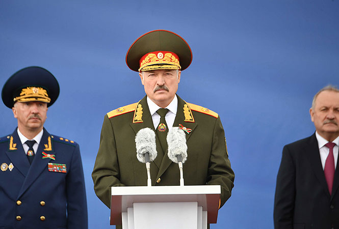 Лукашенко на параде 
