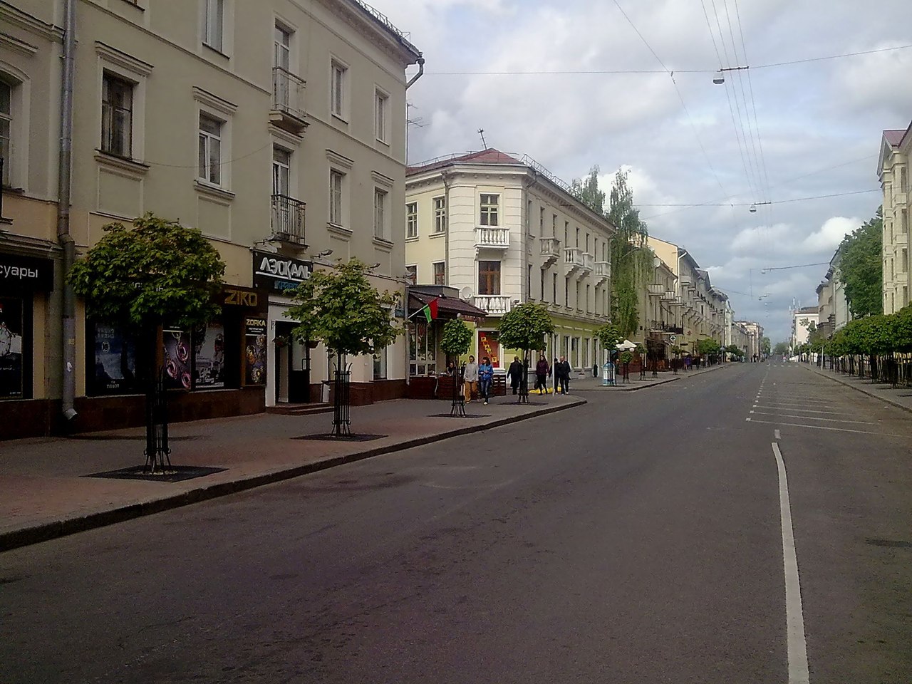 Минск рядом. Улица Карла Маркса Минск. Белоруссия улицы Минска. Центральная улица Минска. Минск Центральная улица города.