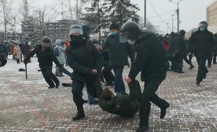 По всей России проходят акции протеста в поддержку Алексея Навального